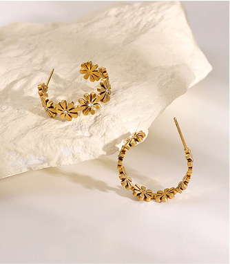 Moissanite Studs Gold